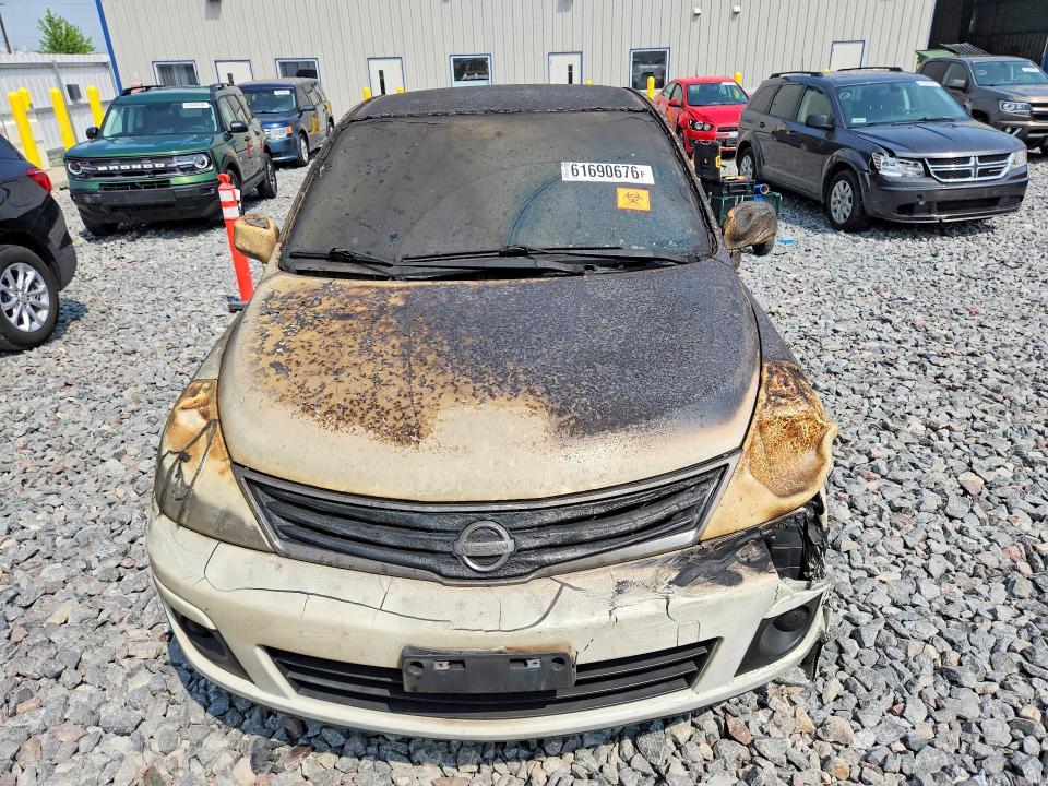2010 Nissan Versa 1.8 s