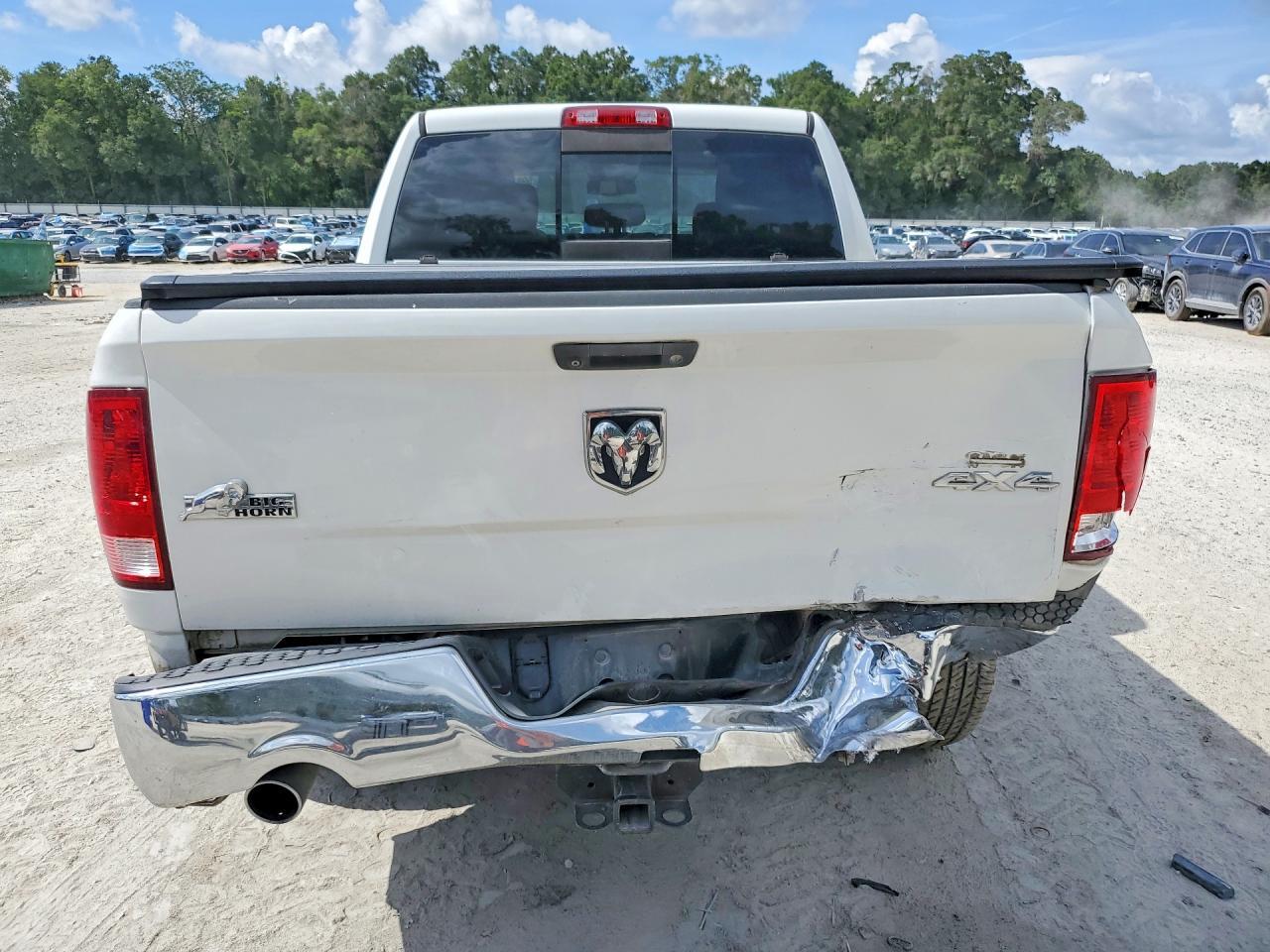 2015 Dodge RAM 1500 SLT