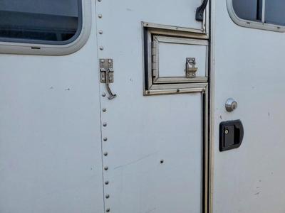2007 Sale 2007 Featherlite Fiber Optic Splicing Trailer