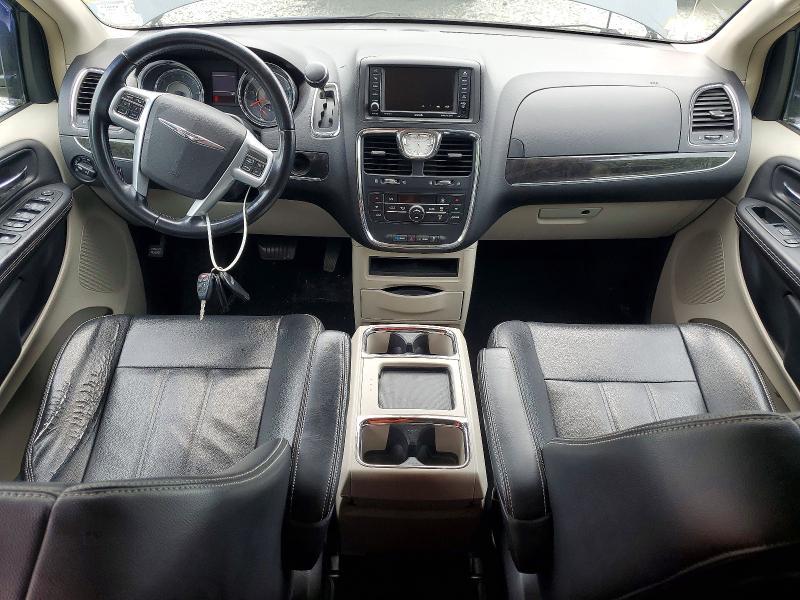 2013 Chrysler Town & Country Touring