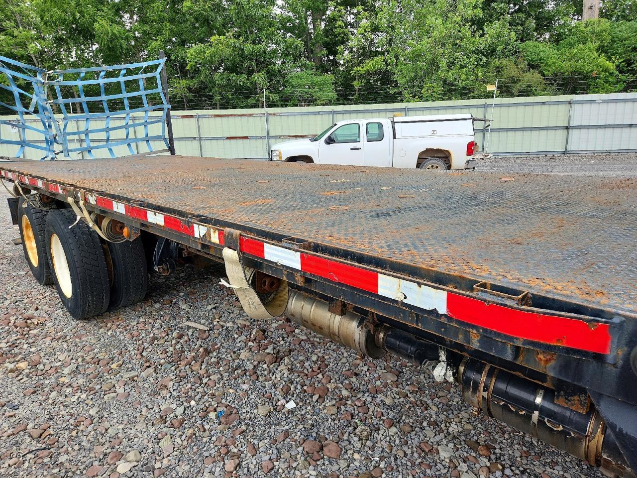 2015 Freightliner Business Class M2 Flatbed Truck