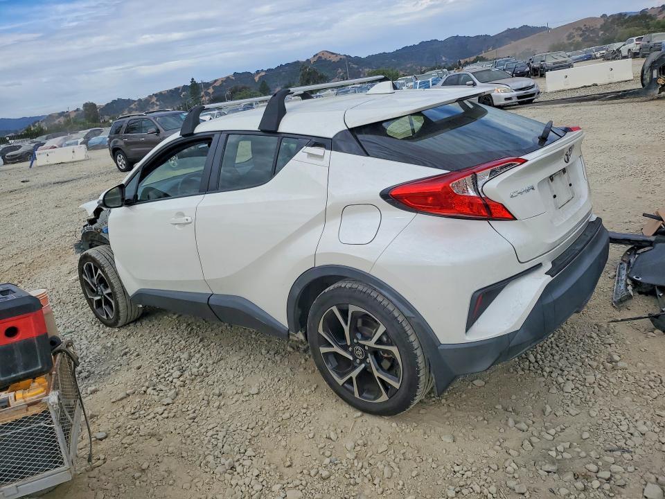 2020 Toyota C-hr xle
