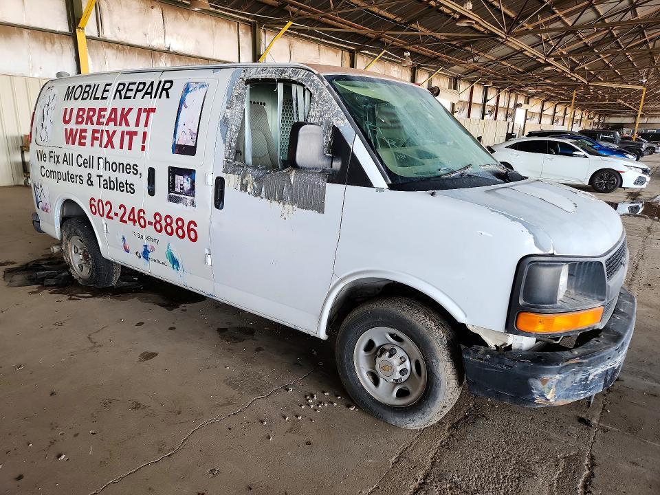 2005 Chevrolet Express Delivery van
