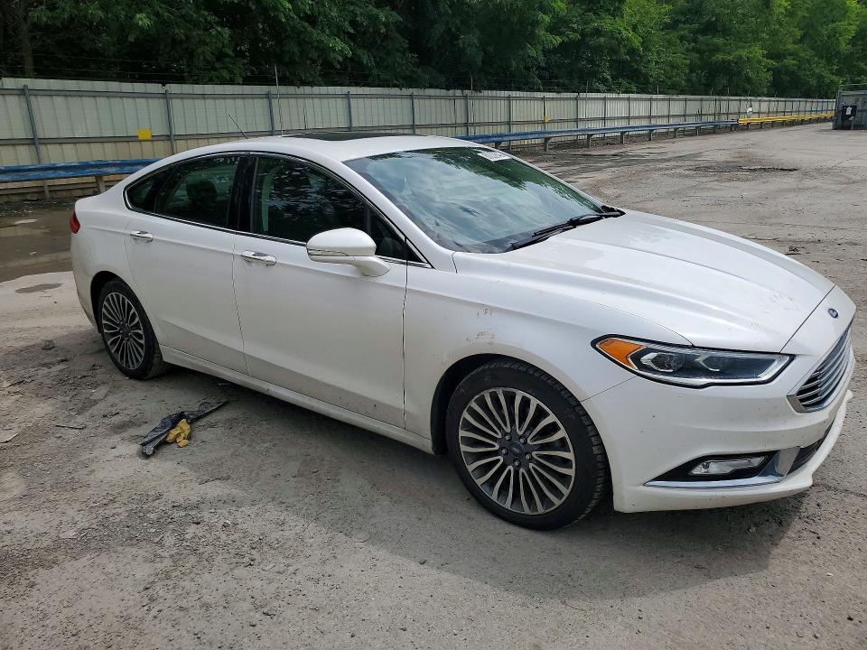2017 Ford Fusion se