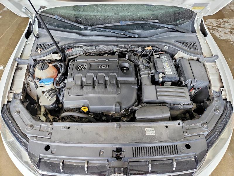 2015 Volkswagen Passat sel