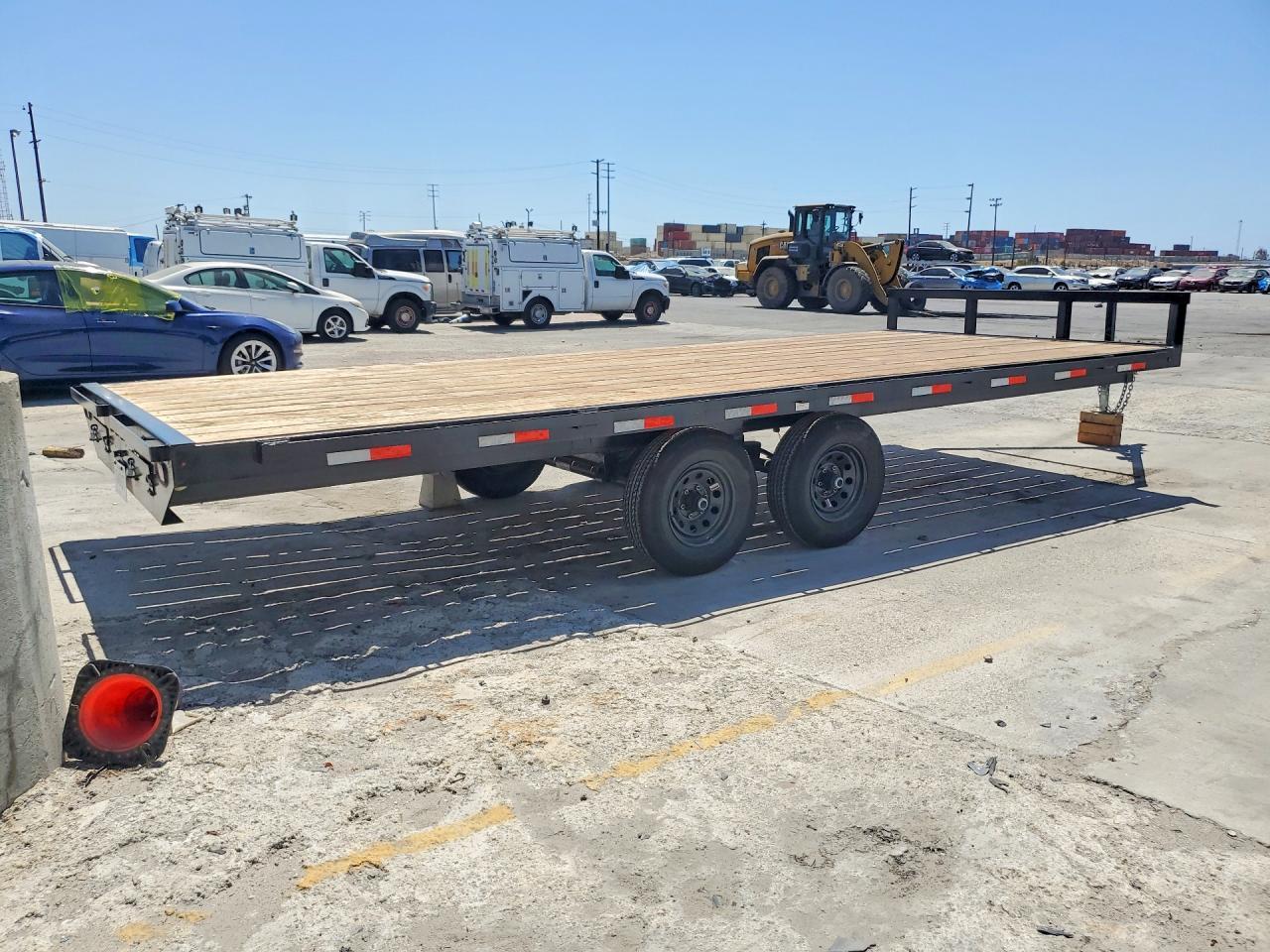 2026 Interstate IBDO10220TA3  Equipment Trailer