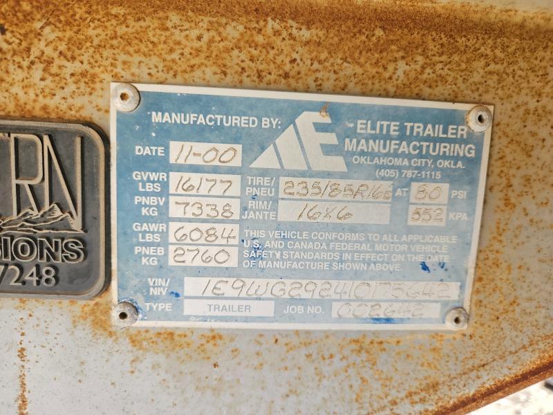 2001 Elite Horse Trailer