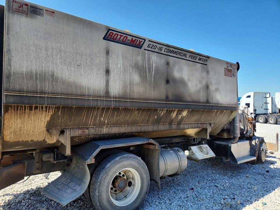 2010 Kenworth T370 Dump Truck