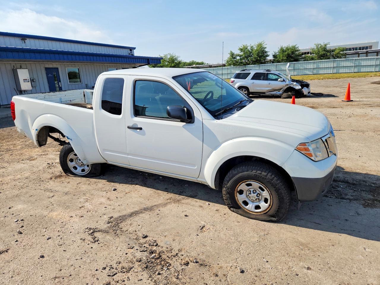 2017 Nissan Frontier S