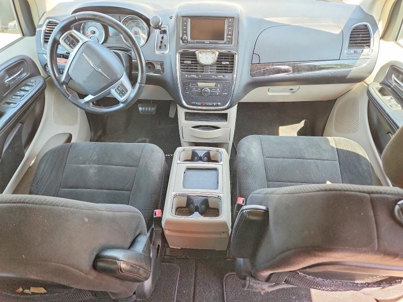 2011 Chrysler Town & Country Touring
