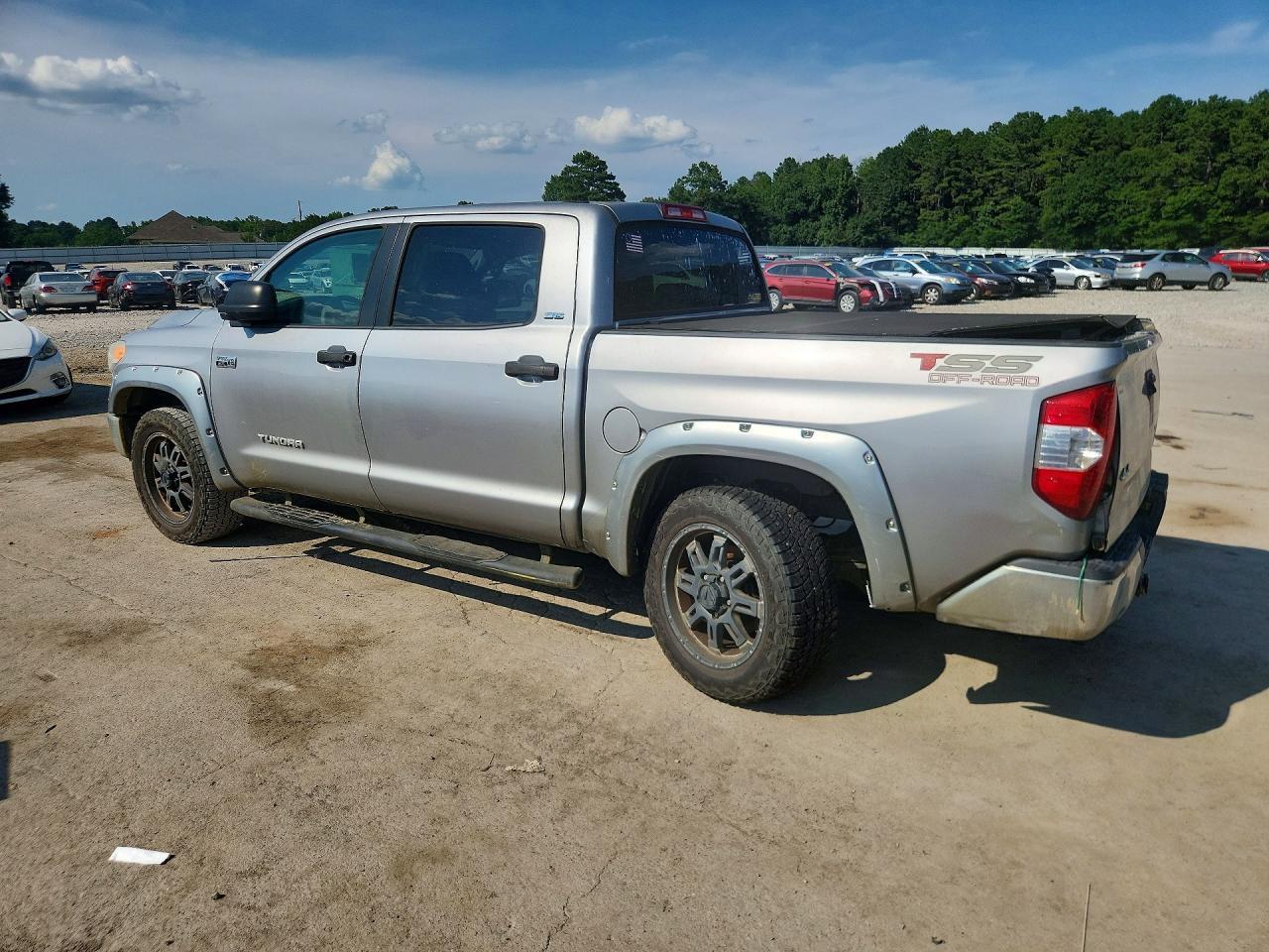 2015 Toyota Tundra SR5