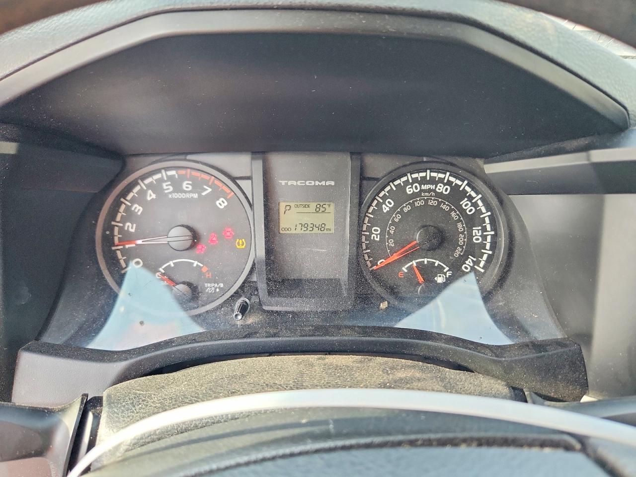 2017 Toyota Tacoma SR