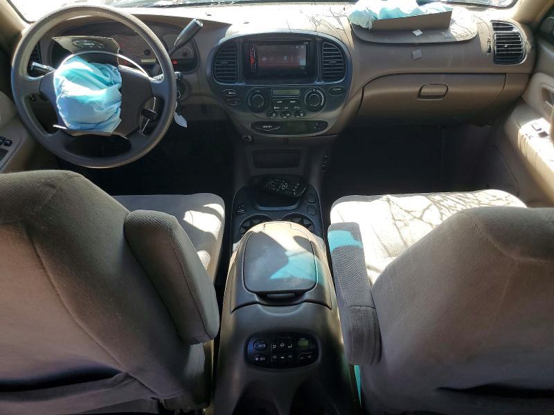 2004 Toyota Sequoia SR5