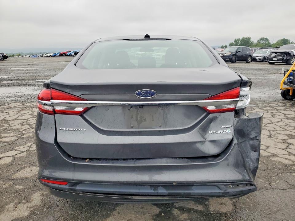 2018 Ford Fusion se Hybrid