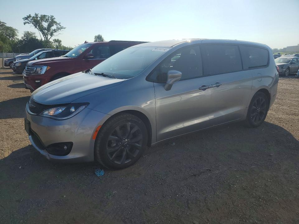2018 Chrysler Pacifica Touring Plus