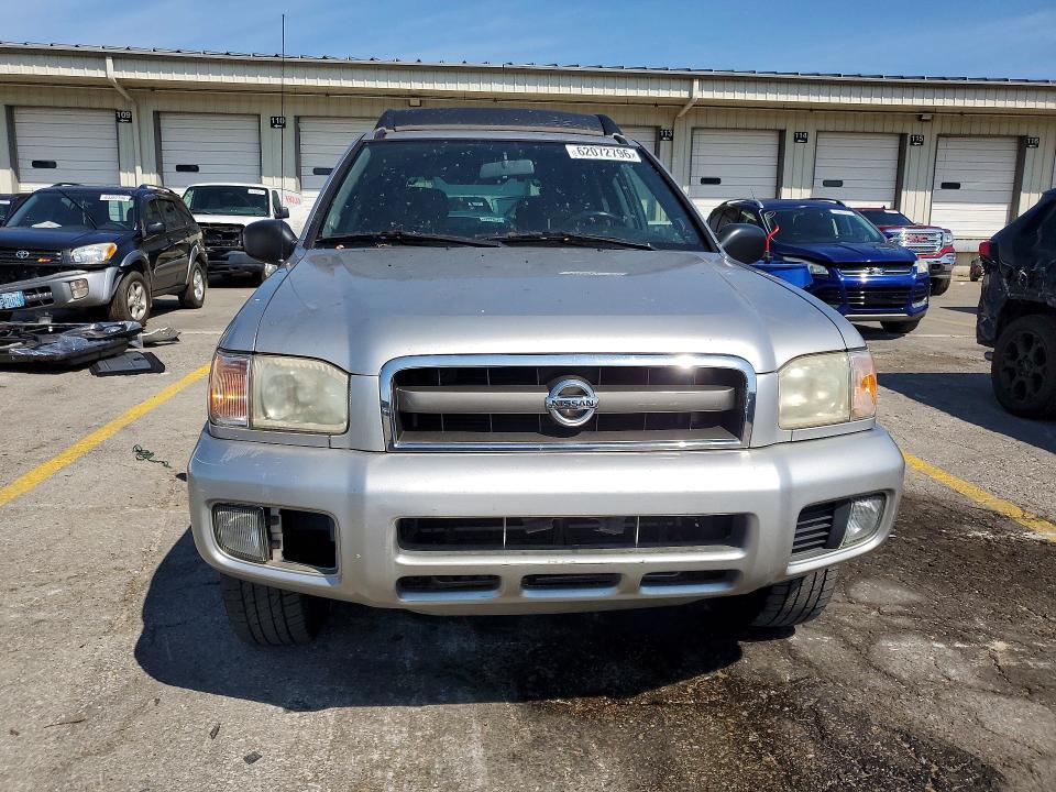 2004 Nissan Pathfinder se