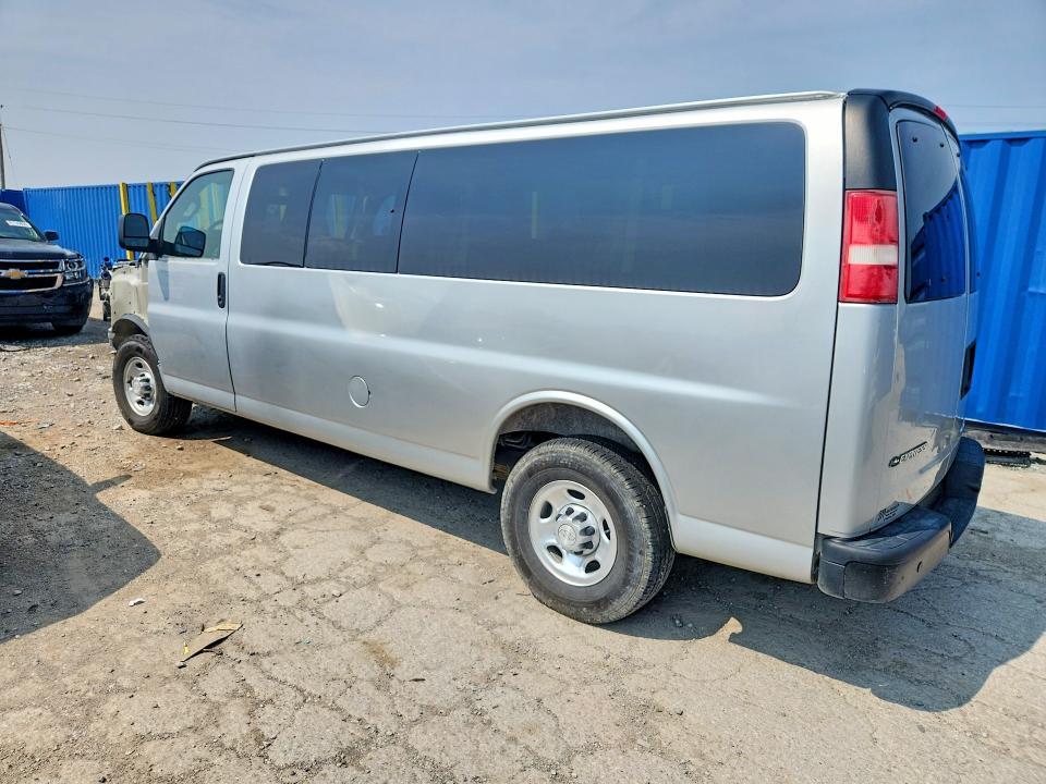 2017 Chevrolet Express G3500 LS
