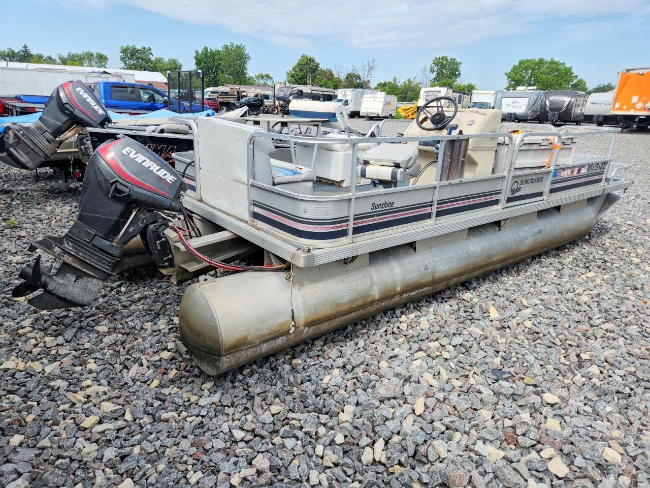 1989 Sundancer Pontoons Boat