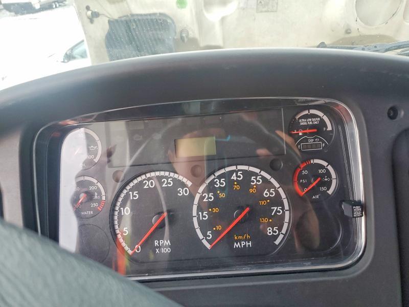2015 Freightliner S2C 106 Shuttle Bus