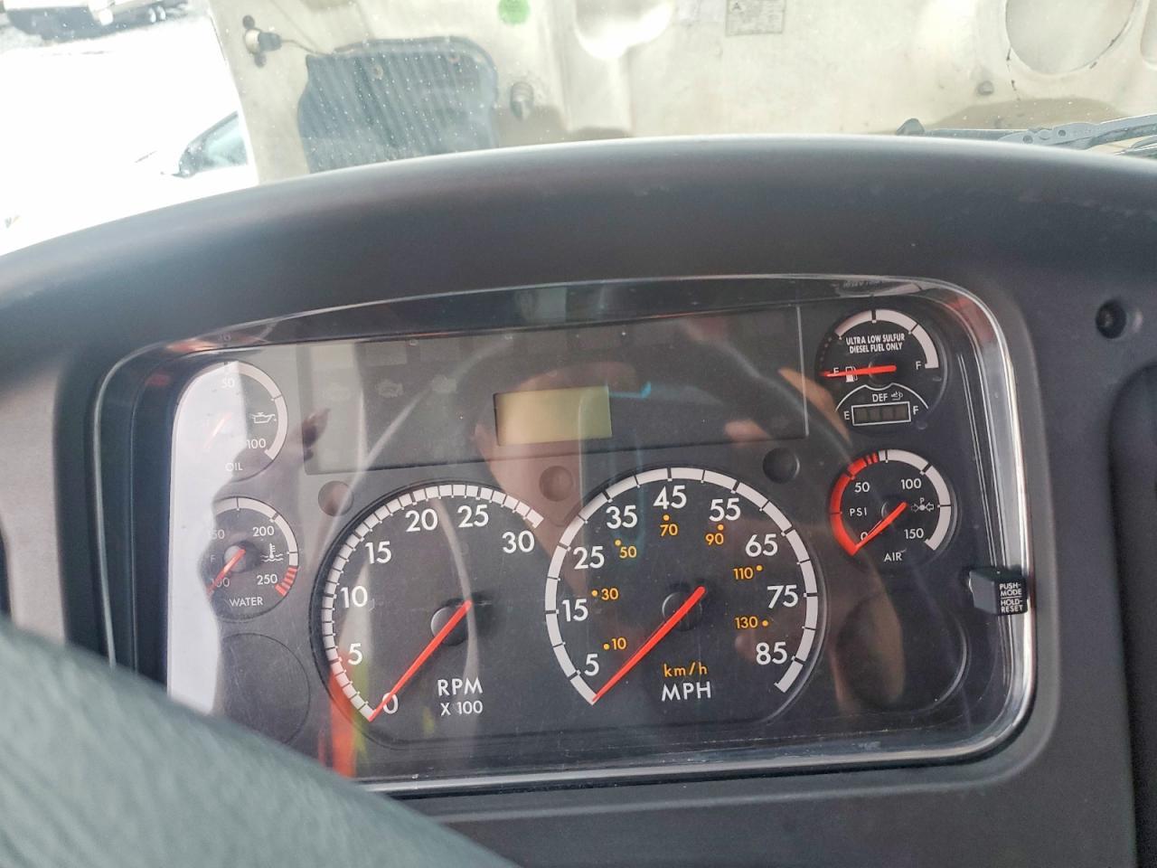 2015 Freightliner S2C 106 Shuttle Bus