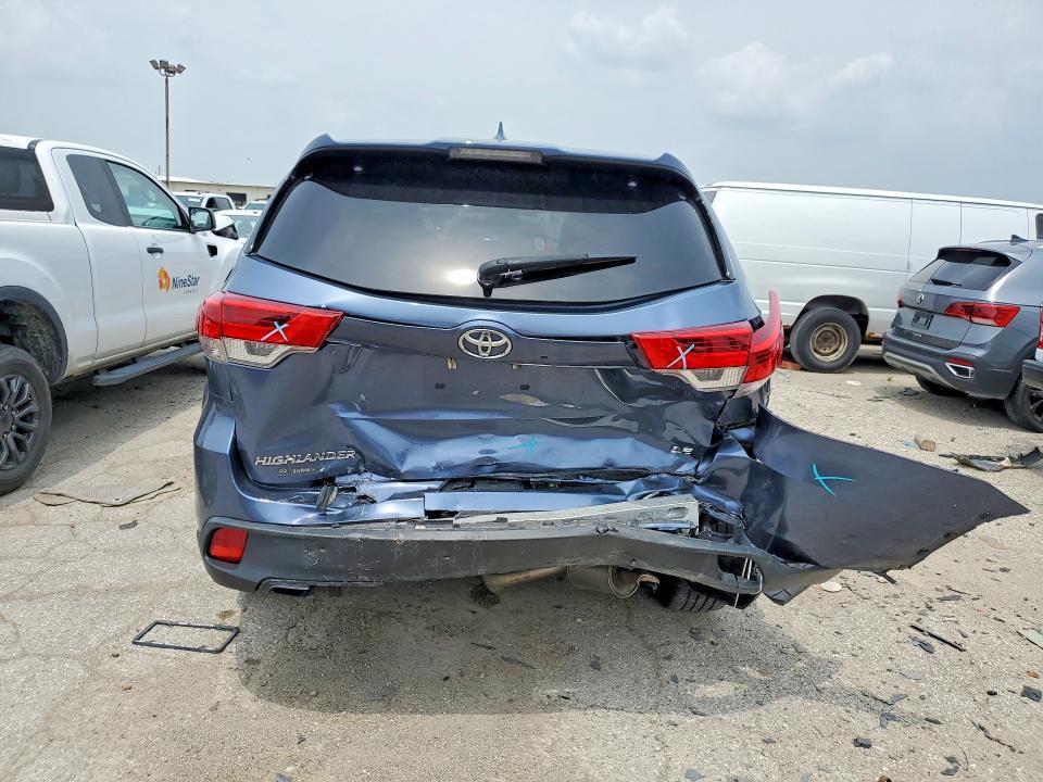 2019 Toyota Highlander le Plus