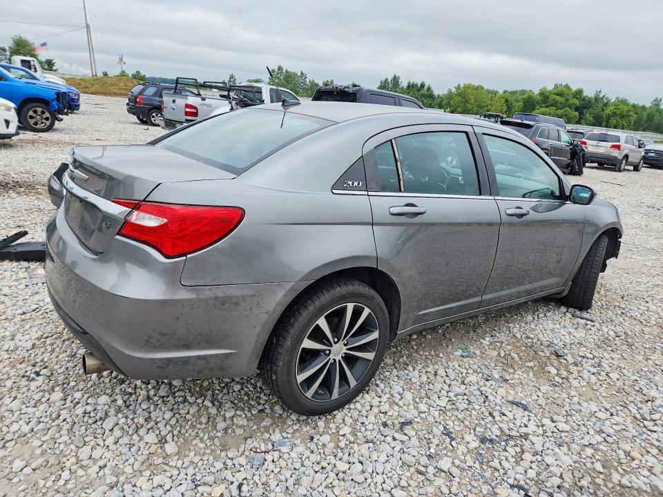 2013 Chrysler 200 Touring