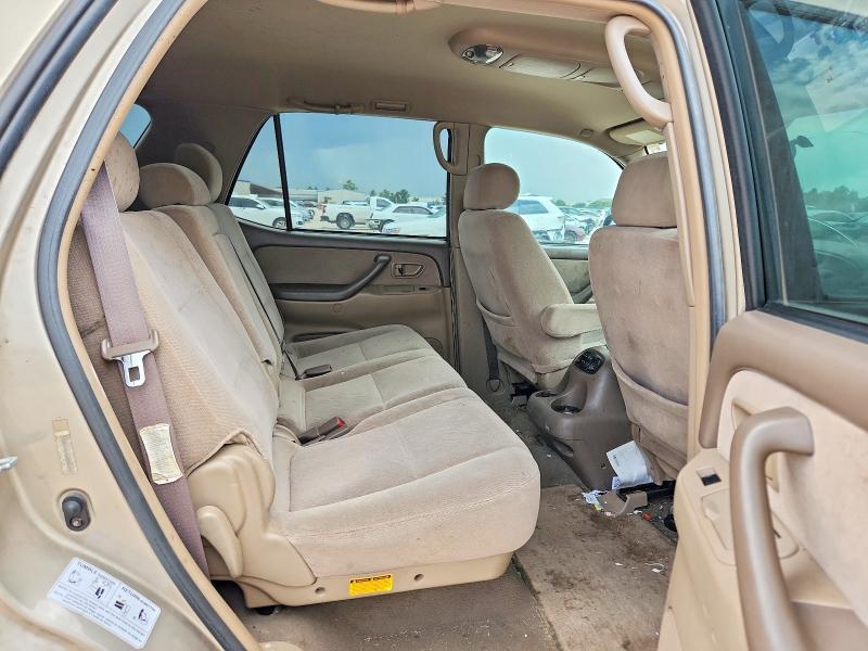 2004 Toyota Sequoia SR5