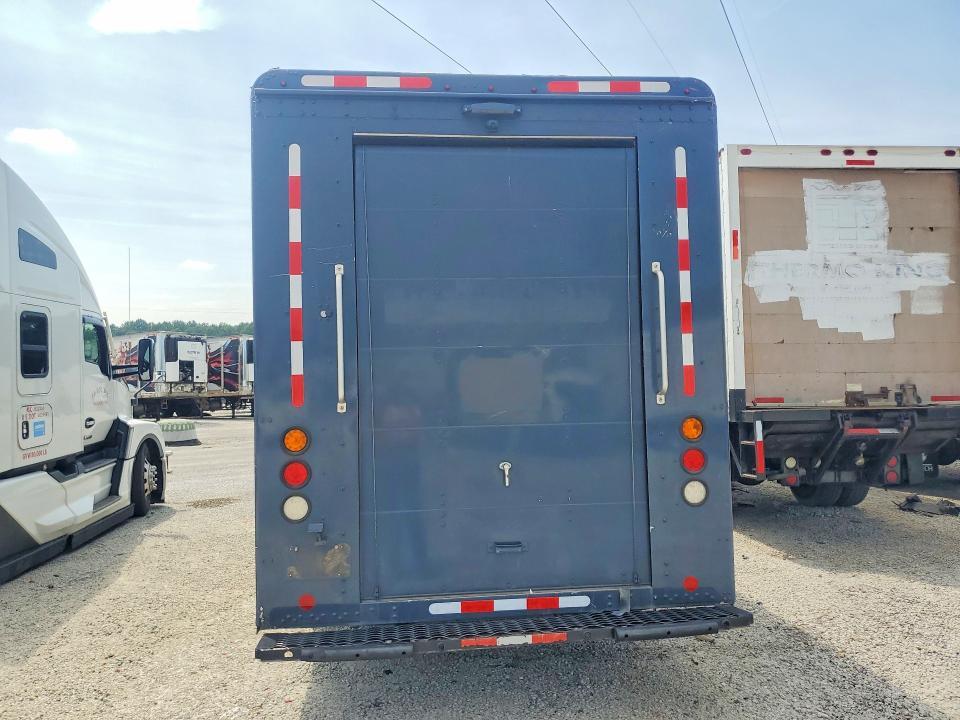2021 Freightliner MT45G Chassis Delivery Truck