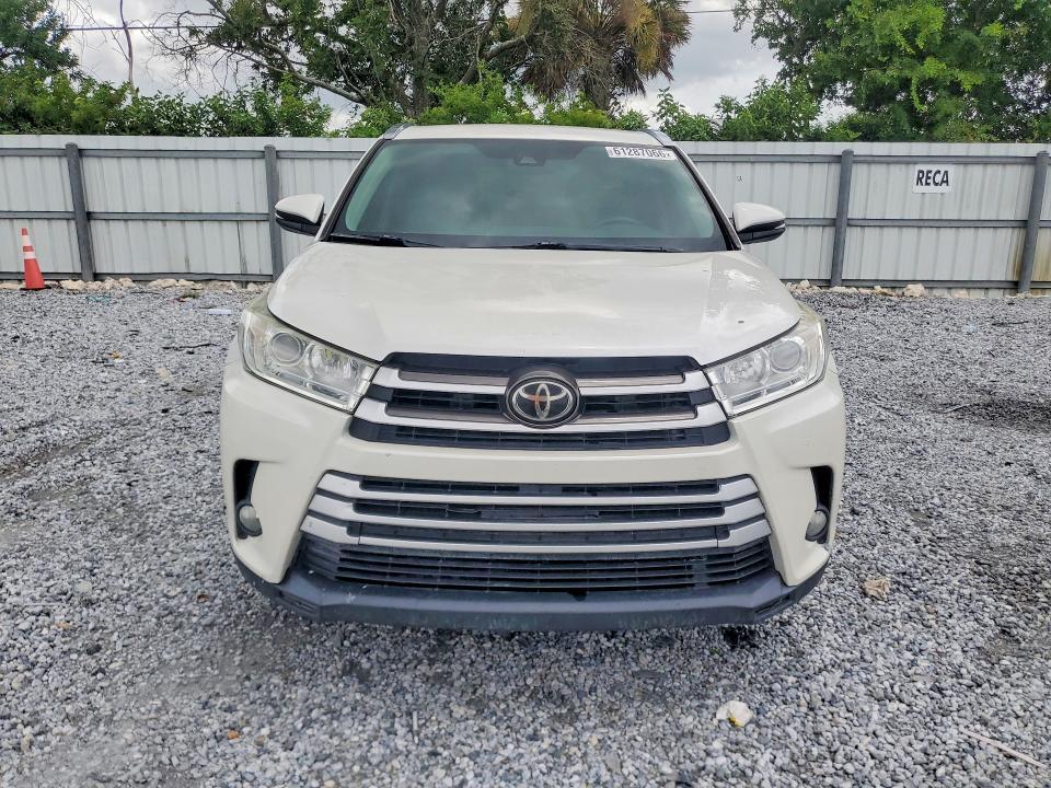 2019 Toyota Highlander le Plus