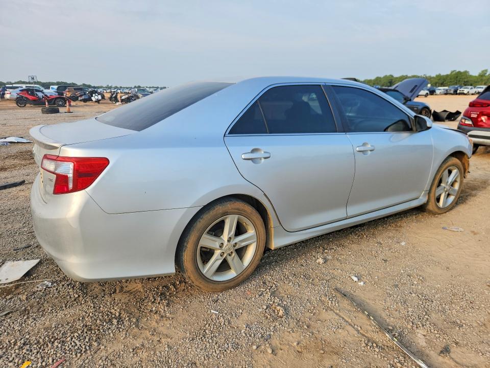2014 Toyota Camry se