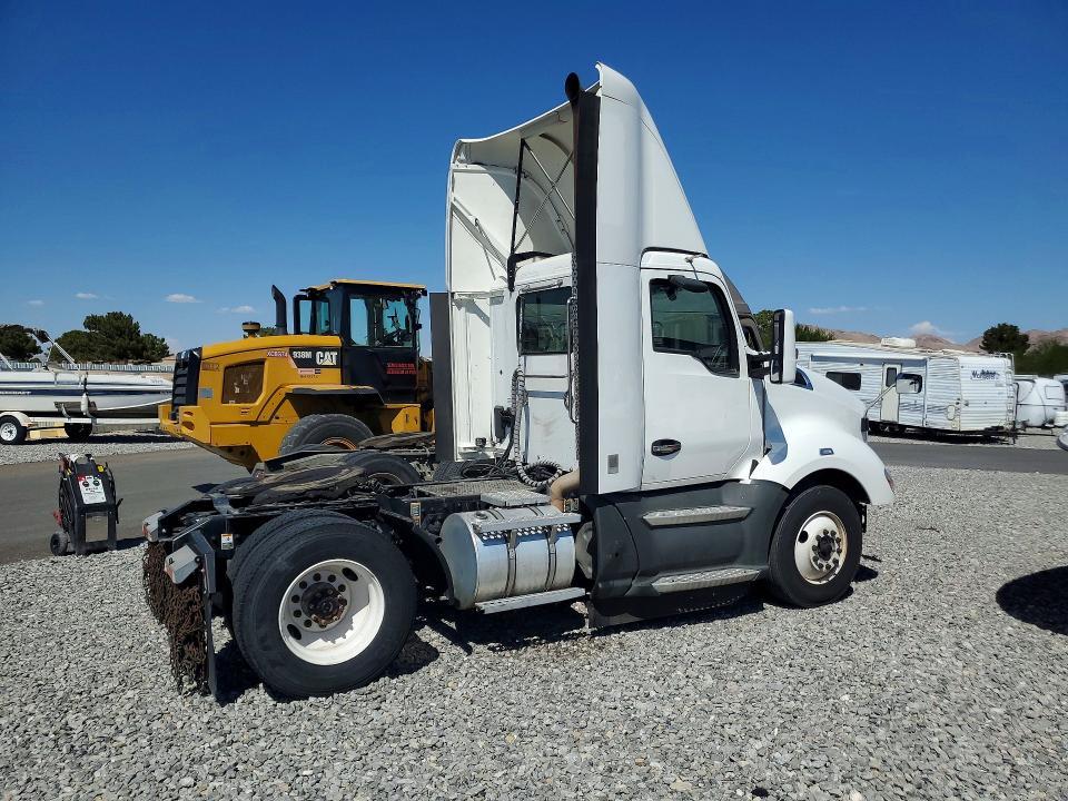 2020 Kenworth T680 Semi Truck