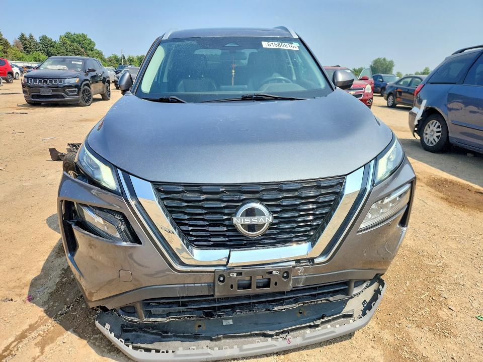 2022 Nissan Rogue sv