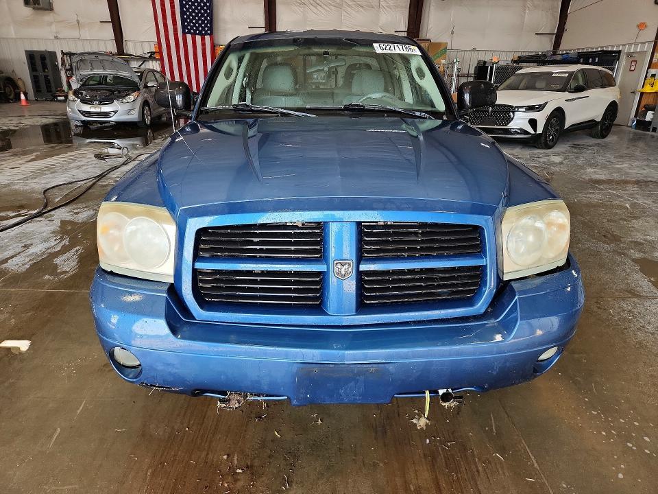 2005 Dodge Dakota Quad SLT