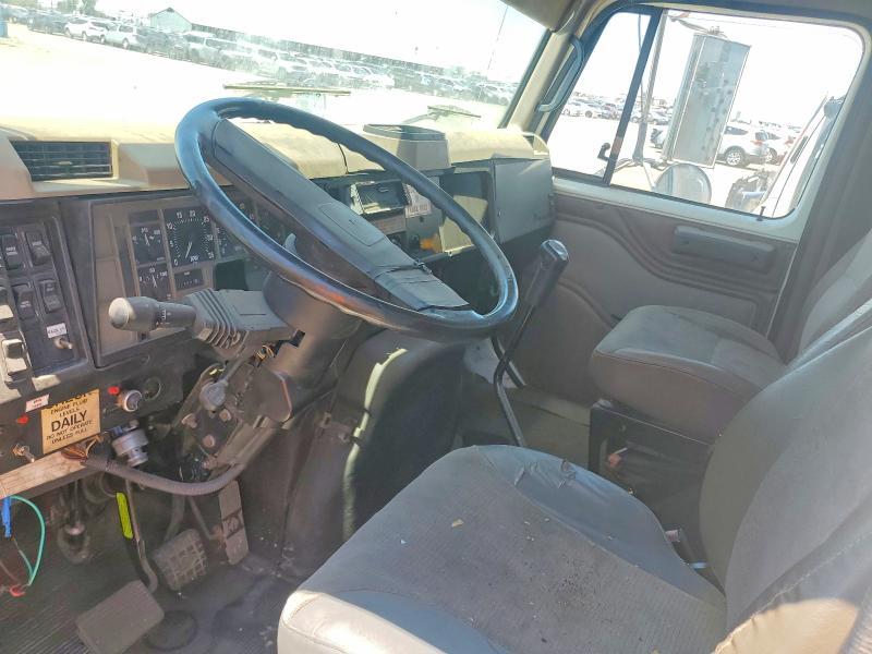 2001 International 4000 4700
