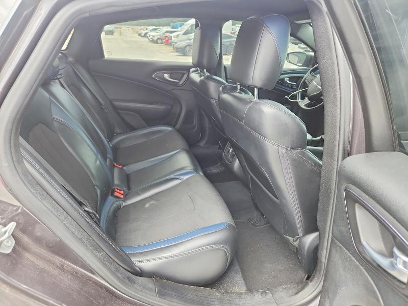 2015 Chrysler 200 s