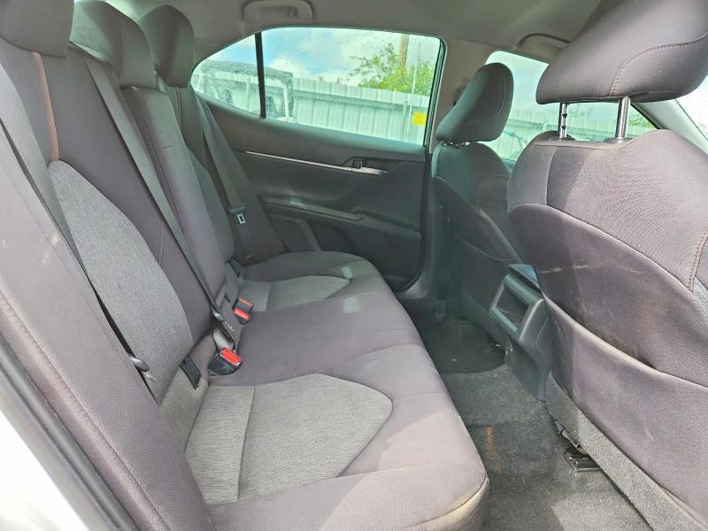 2018 Toyota Camry le