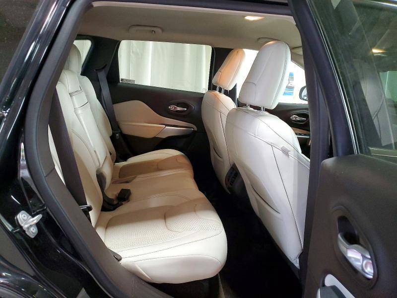 2016 Jeep Cherokee Overland