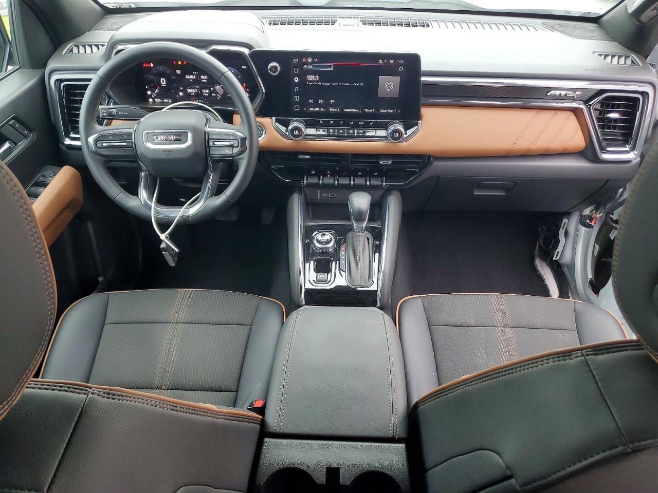 2025 GMC Canyon AT4
