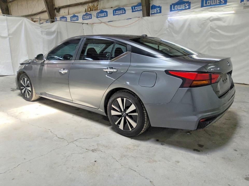 2021 Nissan Altima sv