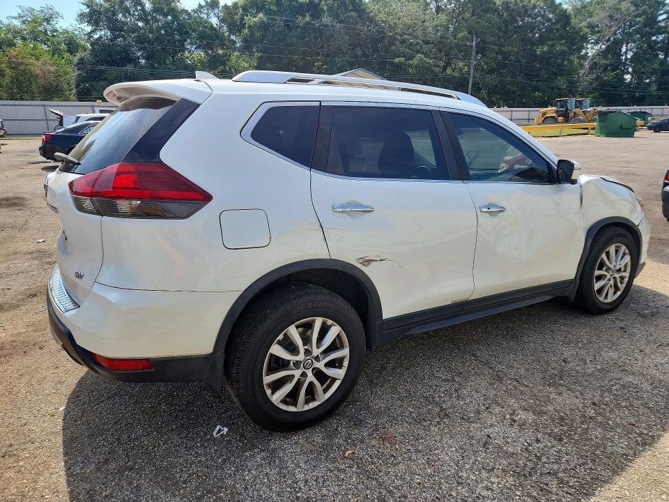 2018 Nissan Rogue sv
