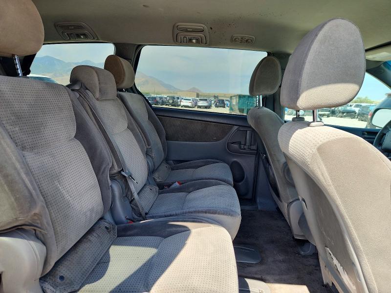2009 Toyota Sienna le 8-passenger