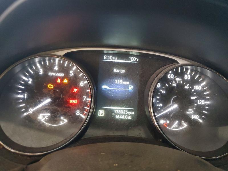 2015 Nissan Rogue sv