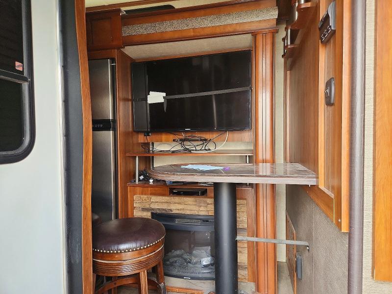 2015 Keystone Challenger 2015 Keystone Fuzion Camper