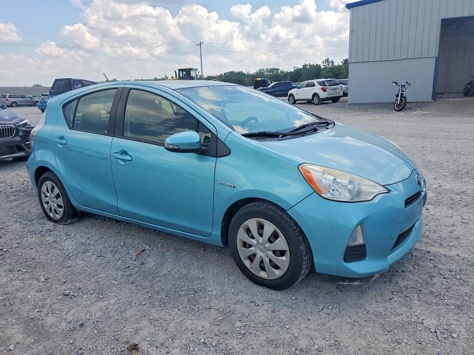 2014 Toyota Prius c two