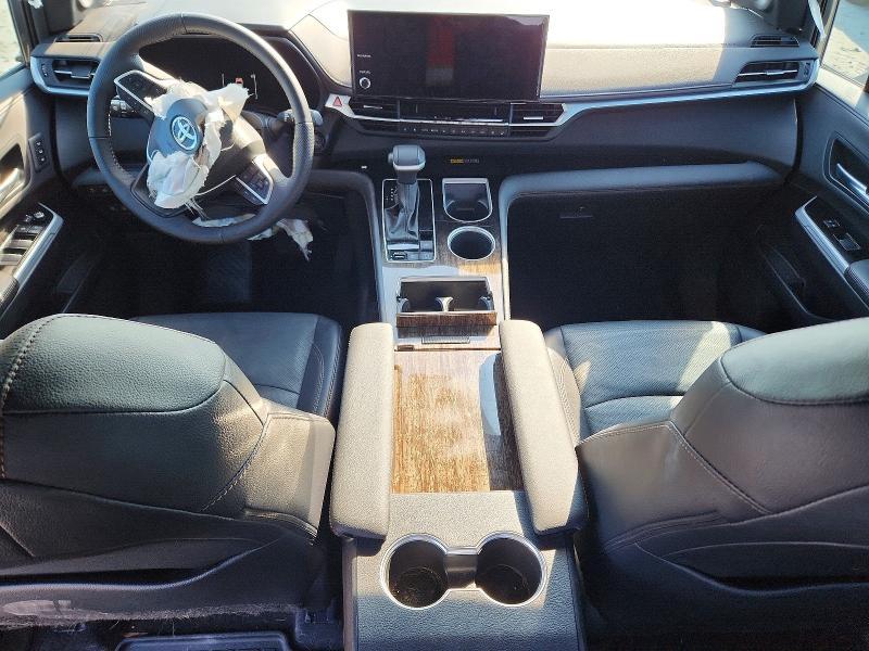 2025 Toyota Sienna Platinum 7-passenger