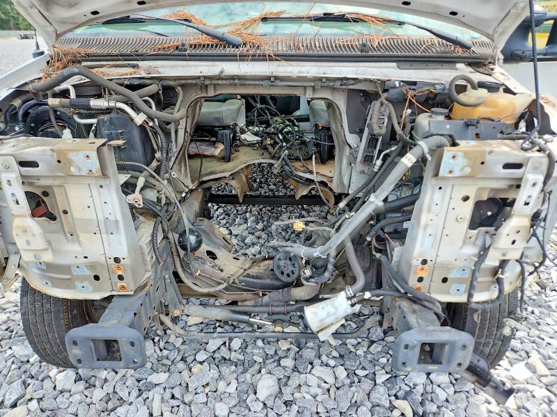 2012 Ford Econoline E350 Super Duty Cutaway Van