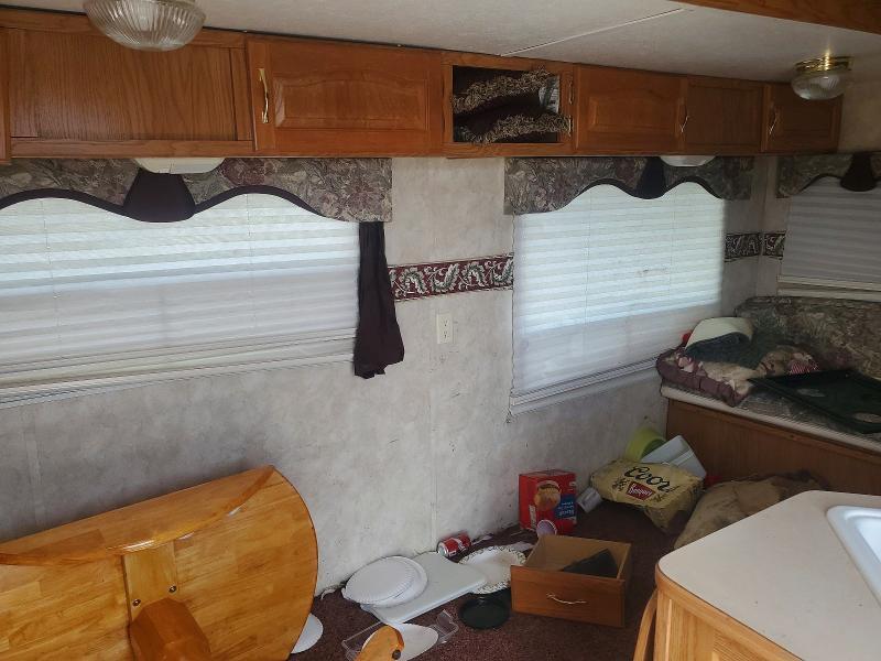 2004 Sprinter 2004 Keystone Sprinter Camper