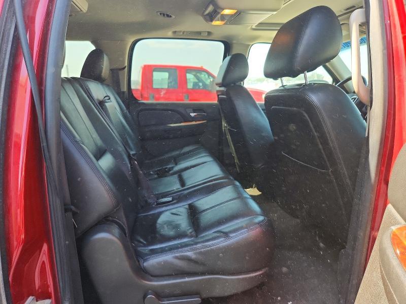 2014 Chevrolet Suburban K1500 lt