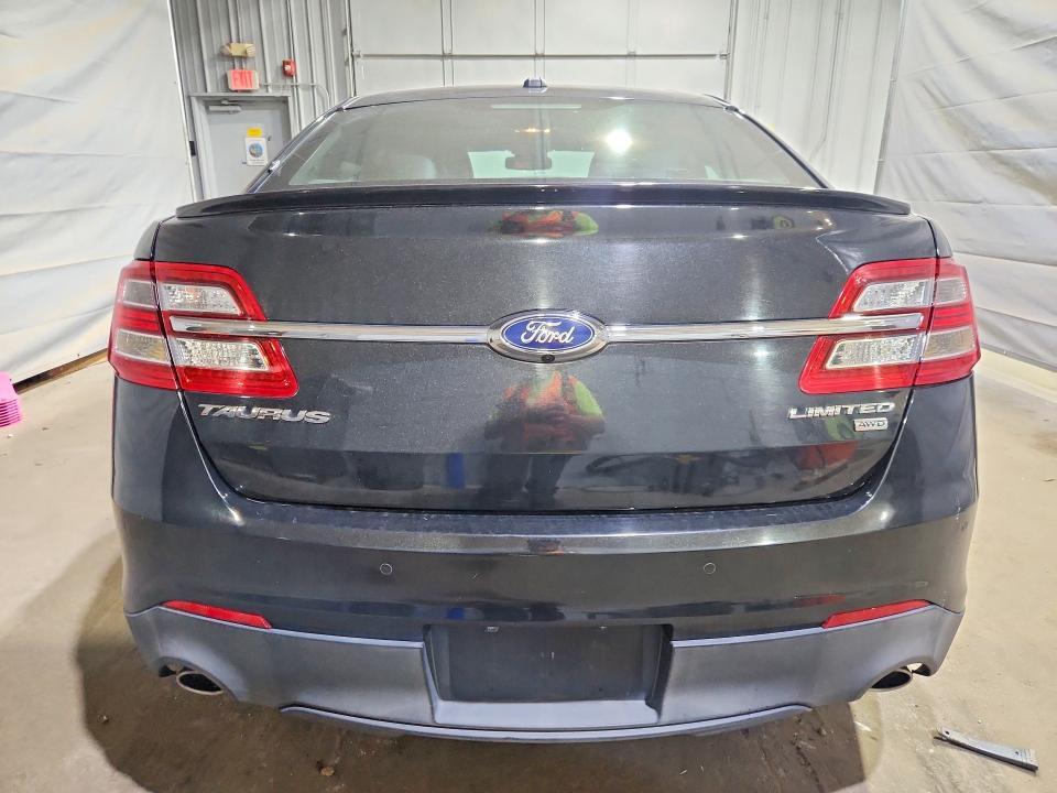 2015 Ford Taurus Limited