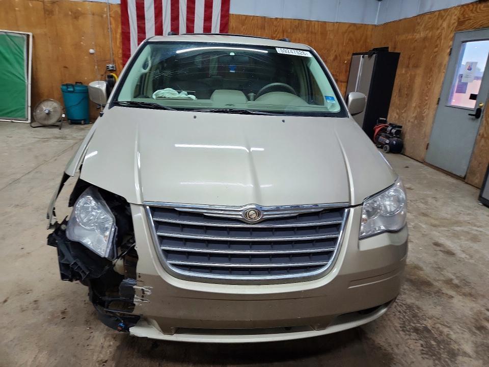 2009 Chrysler Town & Country Touring
